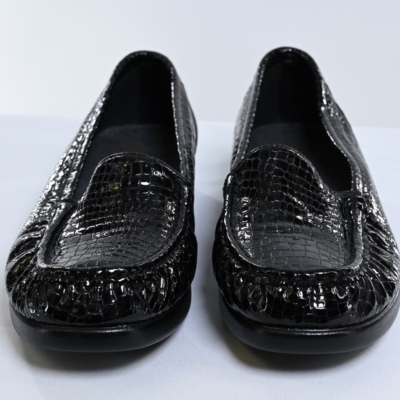 SAS Faux Alligator Shoes - Picture 1 of 4